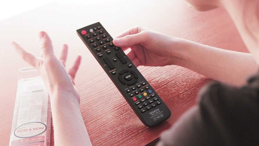 Пульт универсальный  для любого телевизора Smart TV