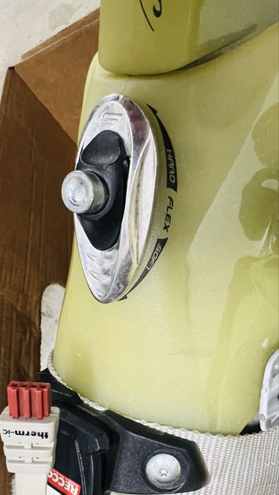 Clapari Atomic marime 24 stare buna, interior blanita foarte comoda