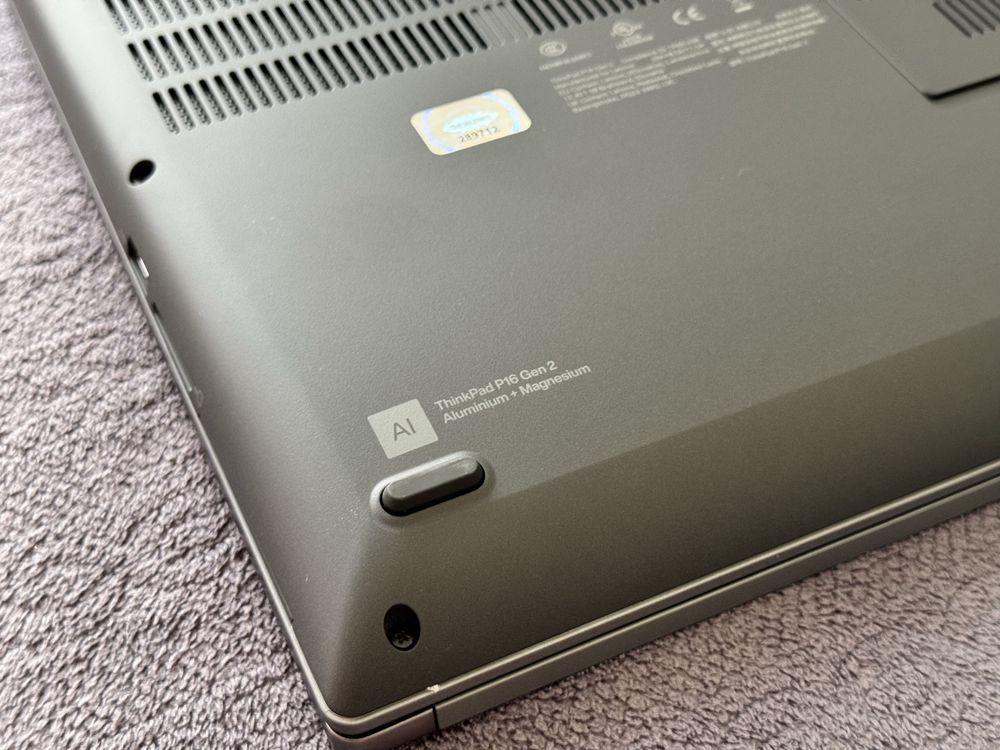 16’QHD+165Hz/i7-13850HX/Tinkpad P16 Gen2/32GB DDR5/1TB SSD/RTX A1000