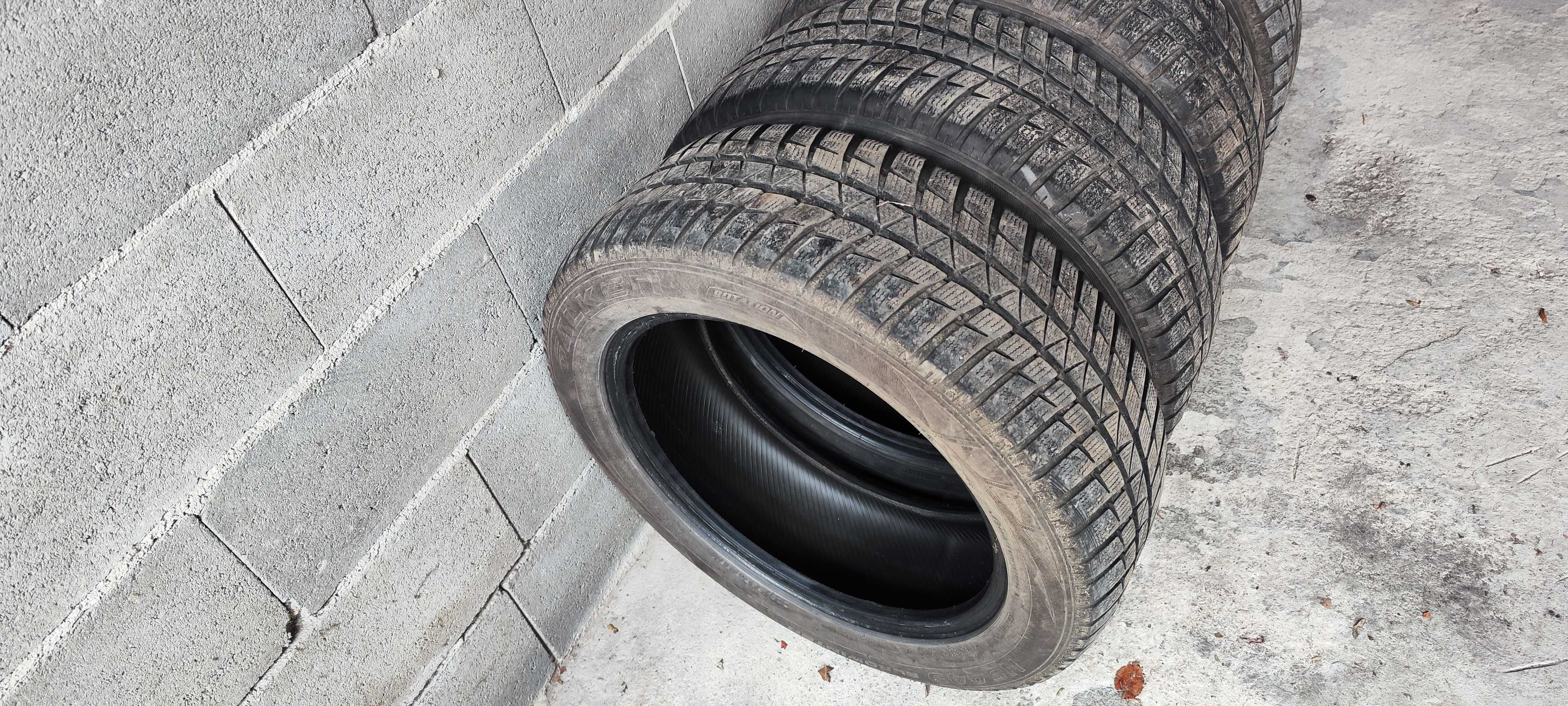 Продавам зимни гуми -FALKEN 225/55 R18 98V