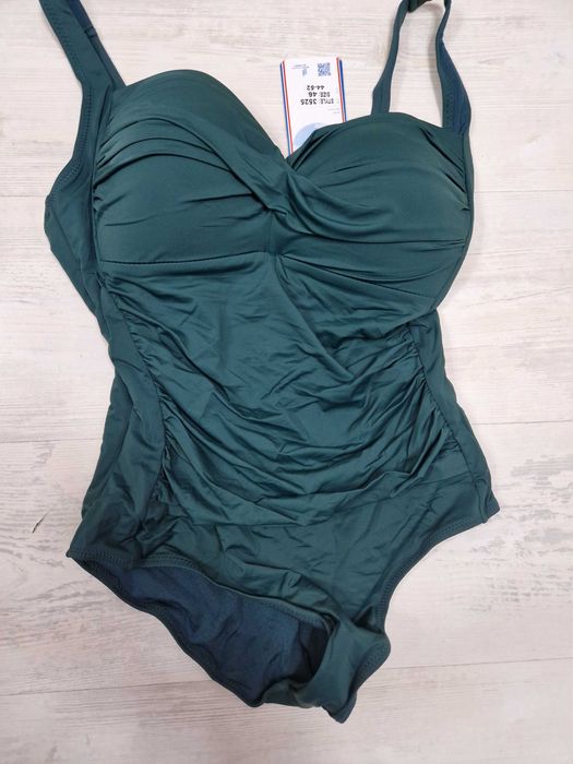 Дамски цял бански