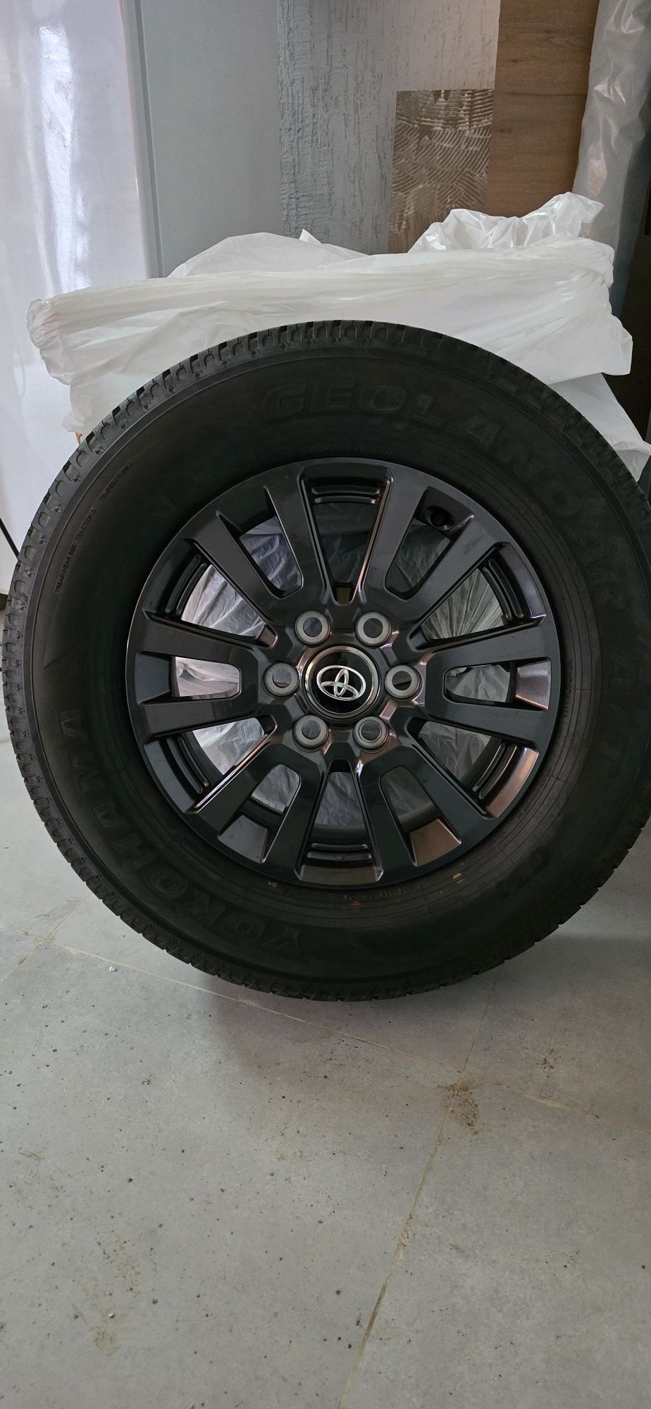 Продам шины 245/70/R18