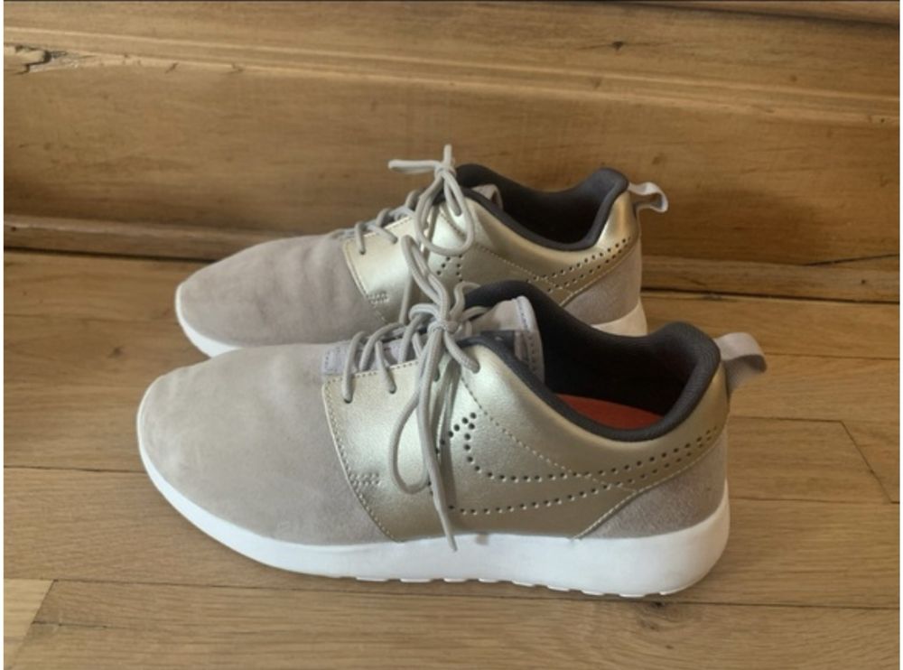 Nike Roshe One Premiums 38 номер