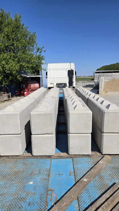 Blocuri de beton tip LEGO