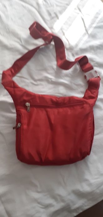 Дамска спортна чанта