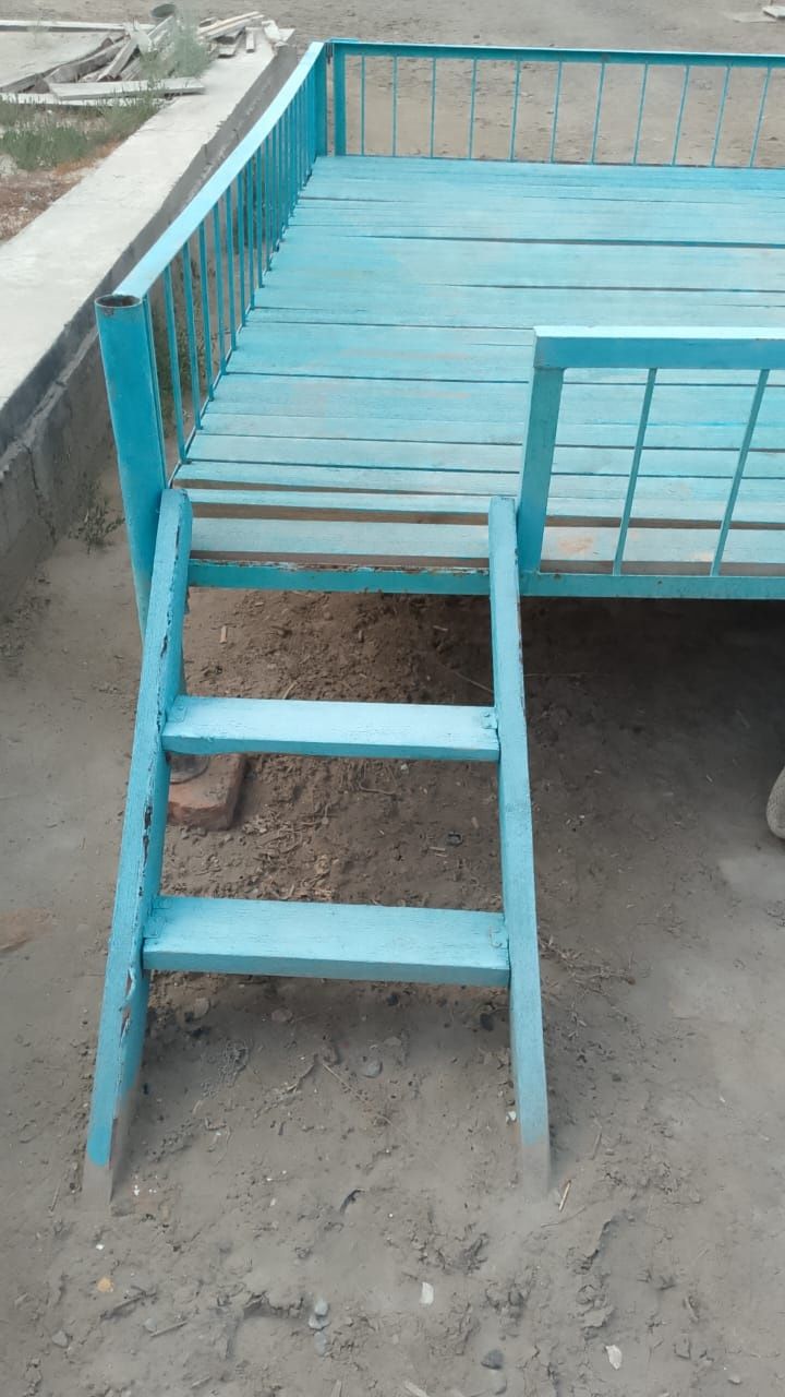 Продаётся тапчан.