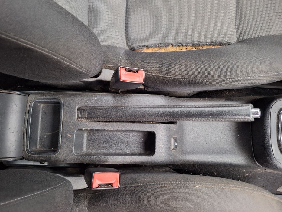 Consola centrala VOLKSWAGEN GOLF IV Variant 1J5 1999 - 20061.9 TDI ATD