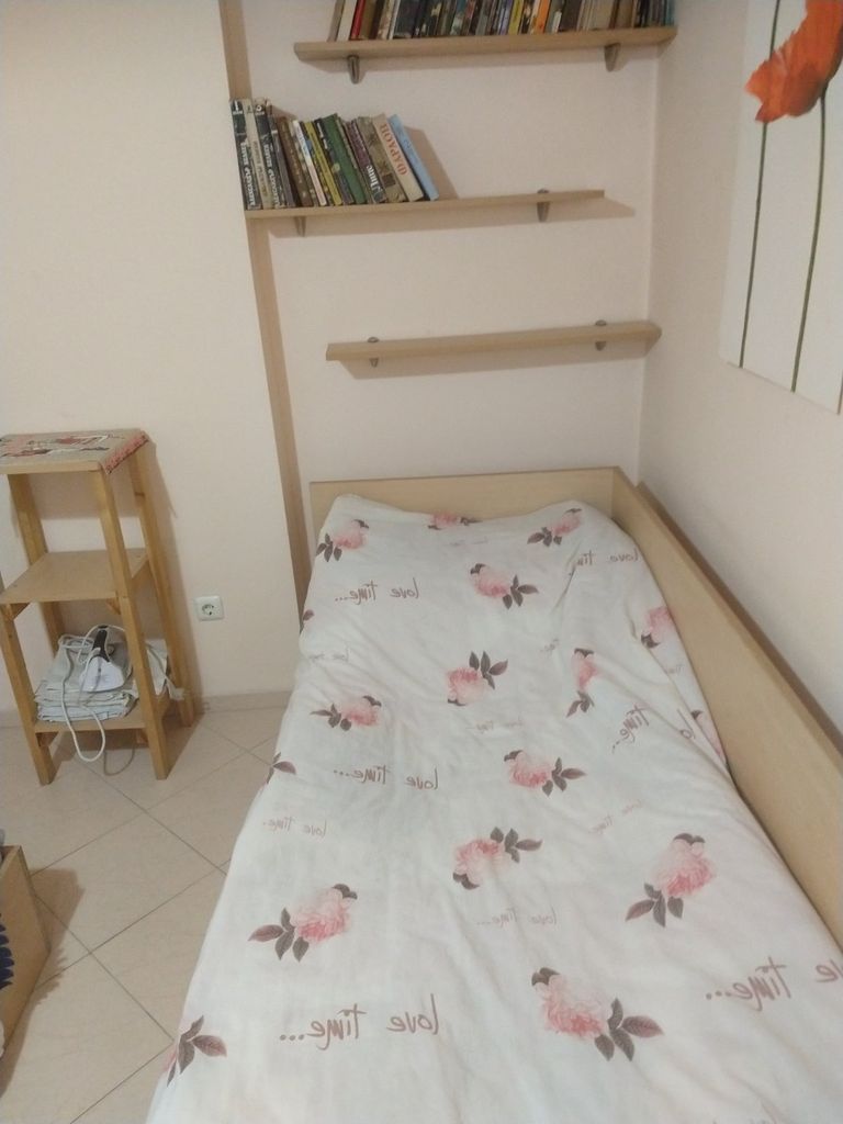Дава се под наем Двустаен апартамент в Варна, Център - 40 кв.м за 357 € - Снимка #2
