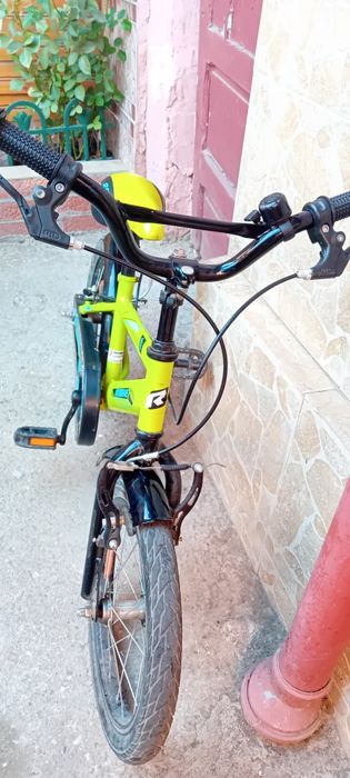 Bicicleta copii de la 3 pana la 5-6 ani cu roți ajutatoare