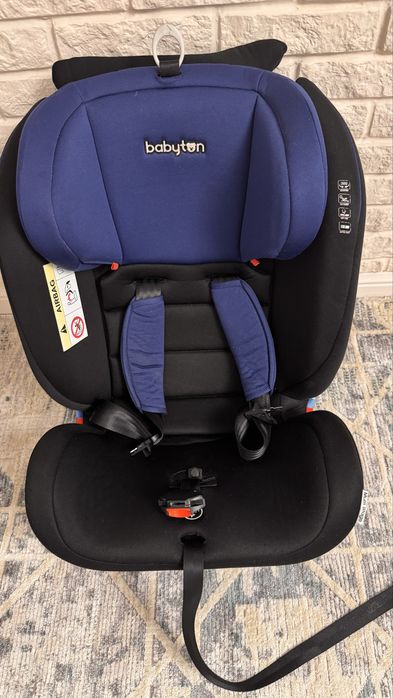 Автомобильное детское кресло