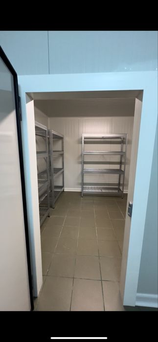 Camera frigorifica + Banc de lucru si chiuveta HoReCa