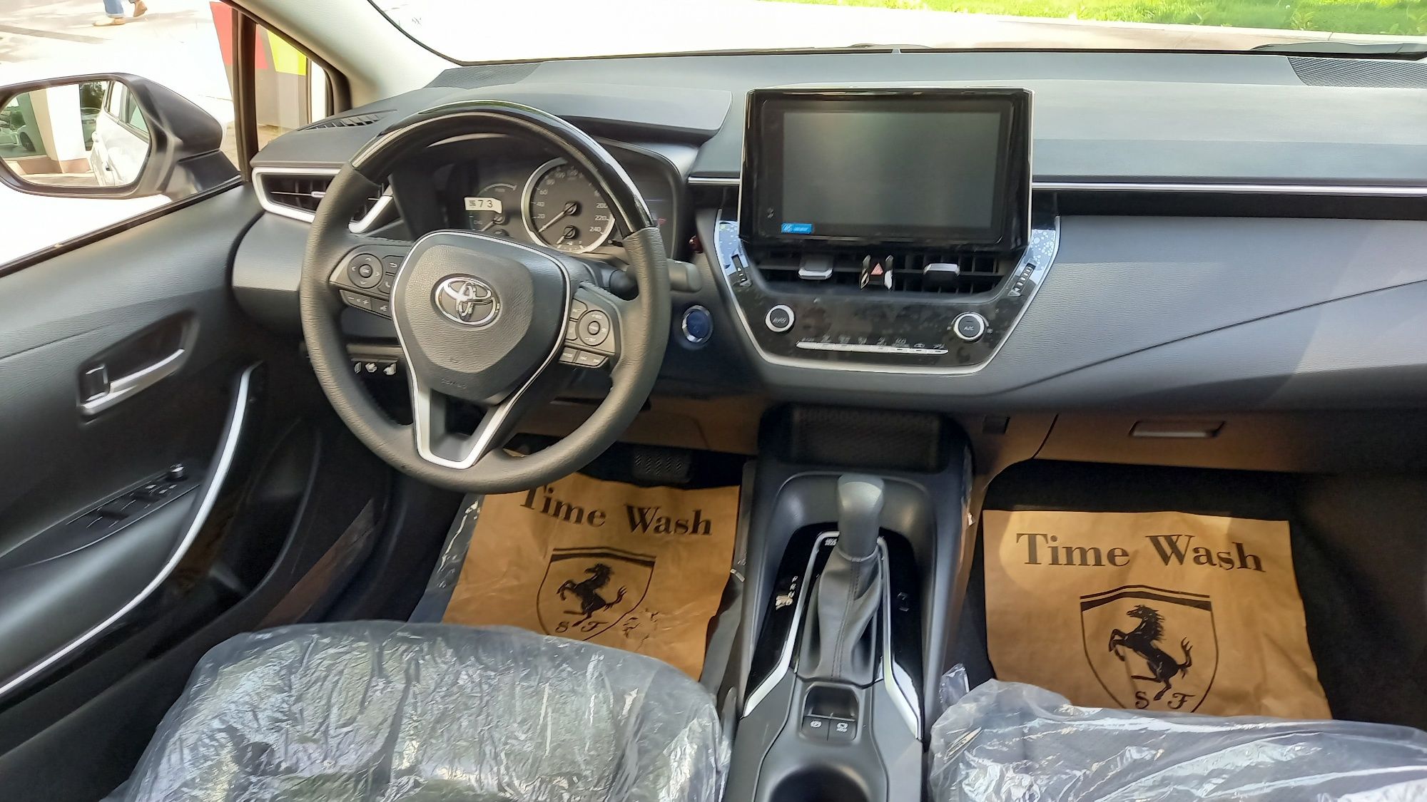Toyota Corolla Гибрид в Наличии 2024 год