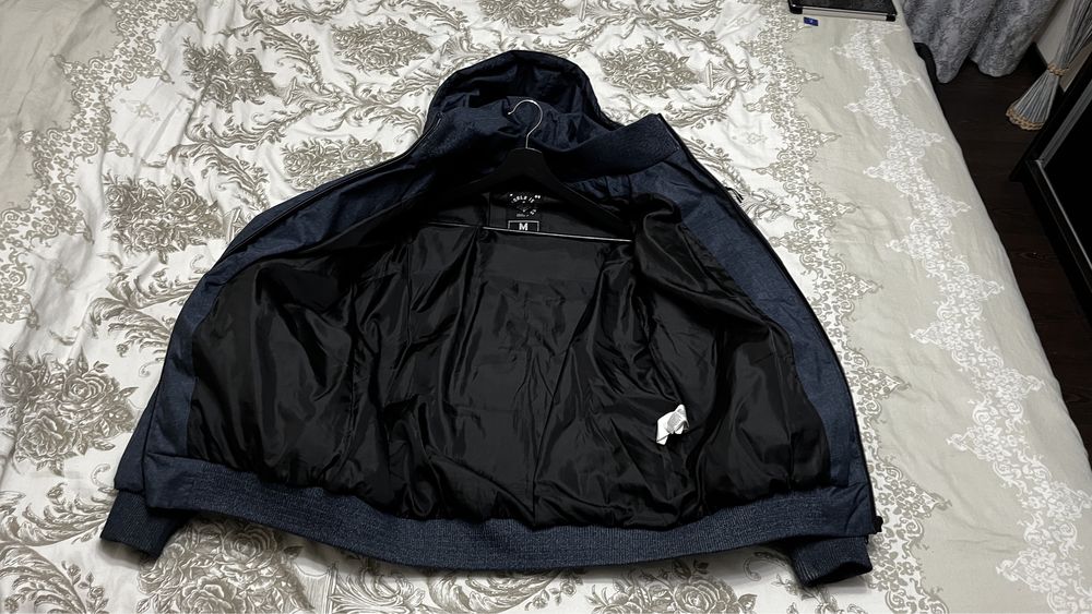 Geaca cu gluga (Crop)