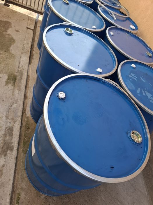 Vand butoaue 200 litri cu cerc