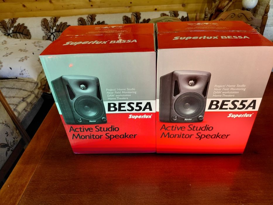 Boxe active de studio BES5A NOI la preț de jumătate!