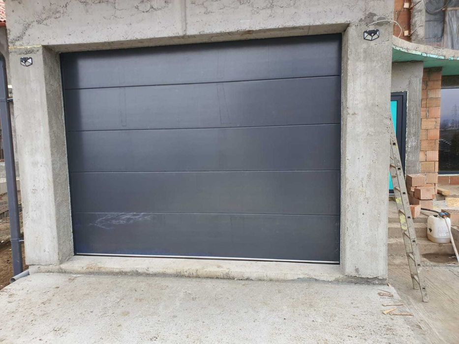 de vanzare usi garaj sectionale automate cu montaj in babeni