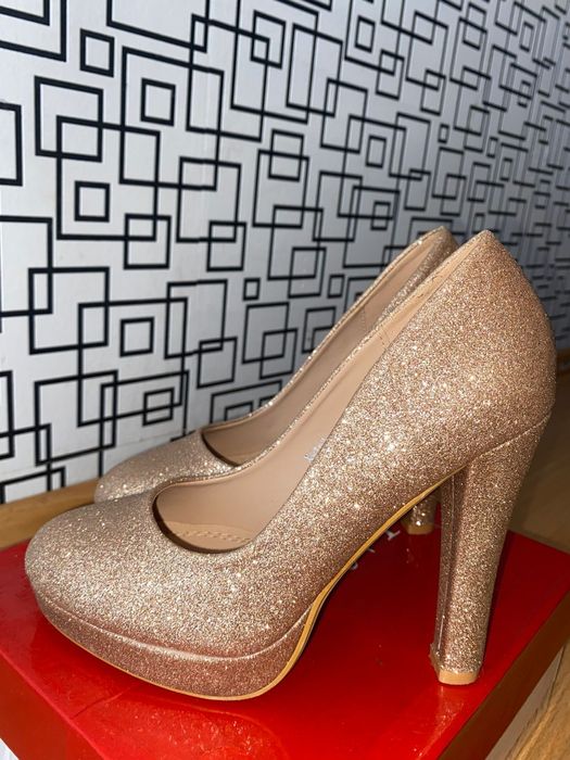 Pantofi dama  mărimea 35