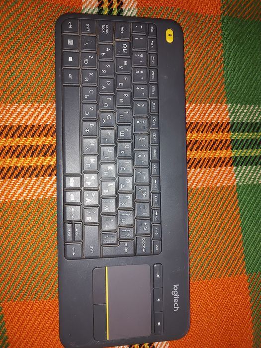 Клавиатура Logitech K400+