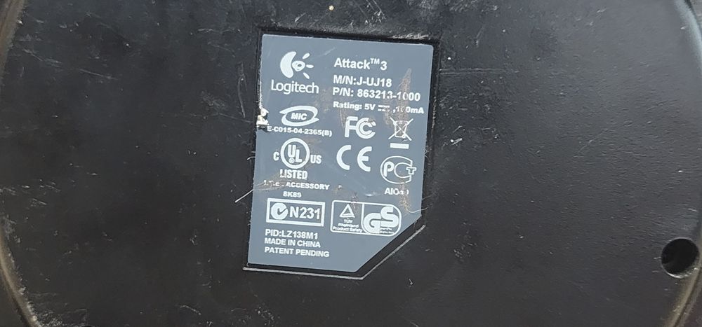 Joystick Logitech Attack 3 pentru PC