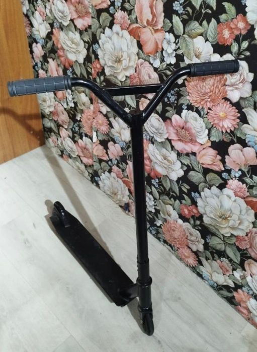 Самокат трюковой, 8тыс, доставка до двери.