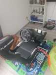 Volan gaming cu scaun și pedale