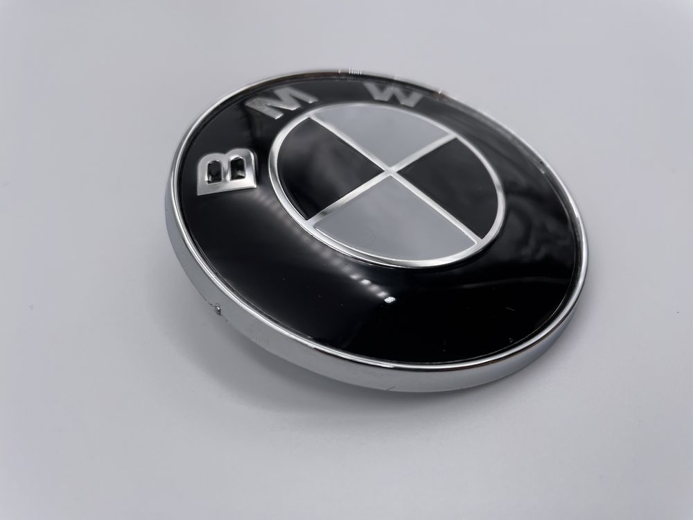Emblema BMW spate 74 mm negru