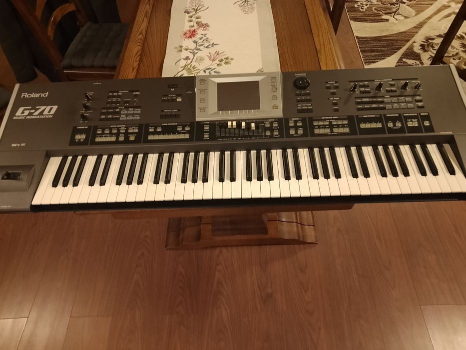 De vânzare    Roland G70