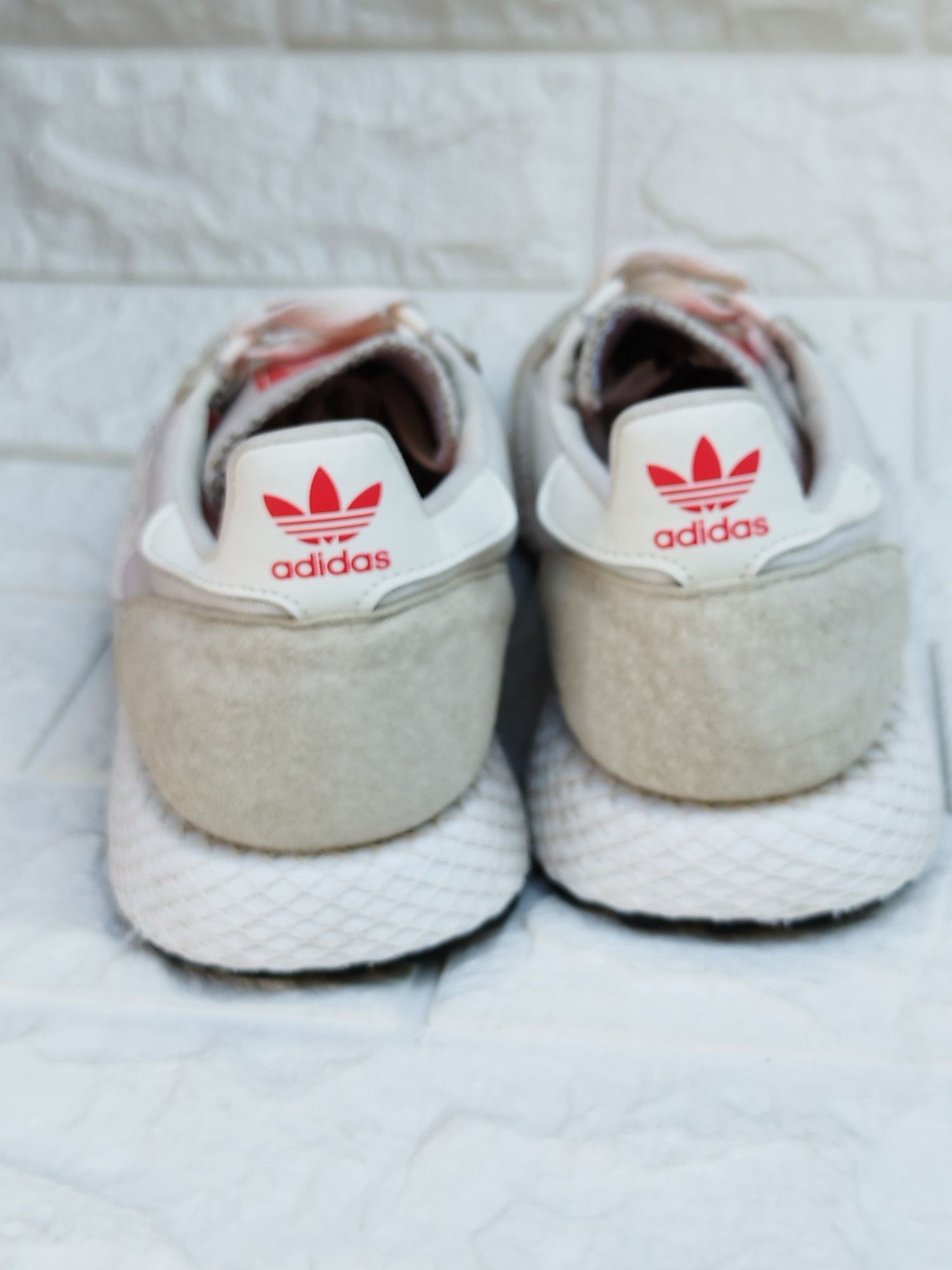ADIDAS Forest Grove W Coud,37,5 номер, Nike, Salomon 
37,5 номер