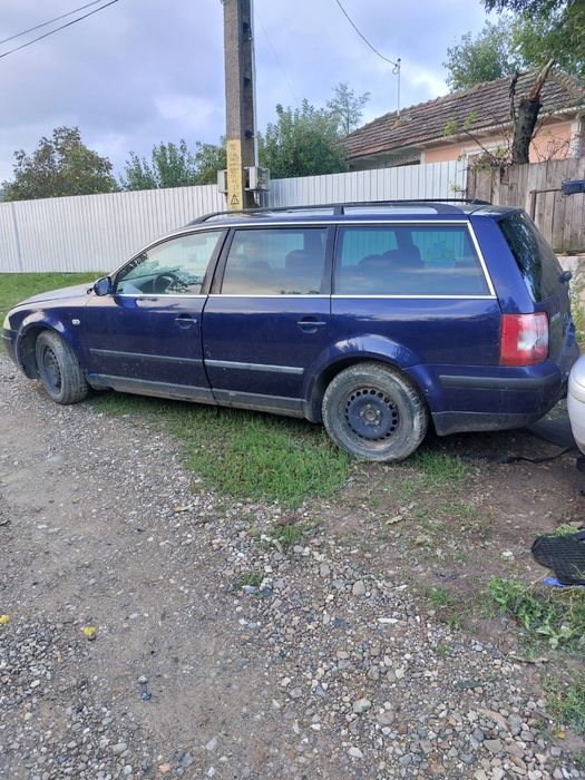 Vand sau dezmembrez Vw Passat B5 1.9