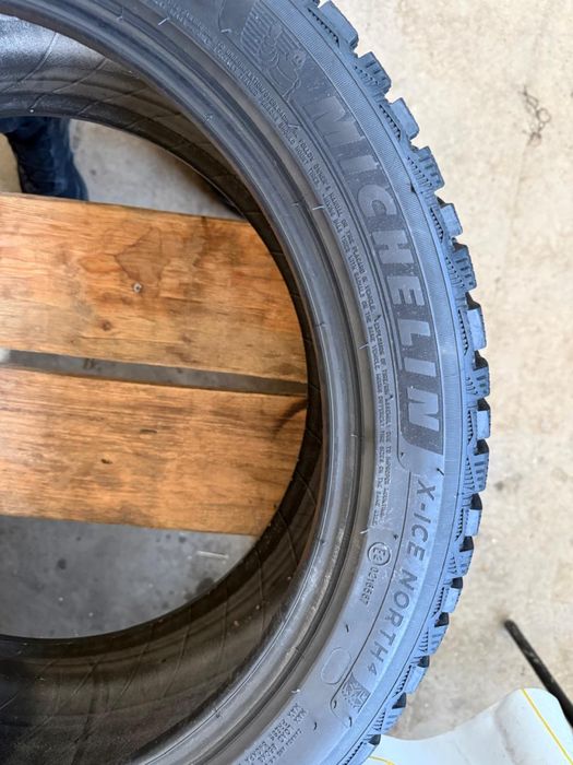 Продам шины Michelin с шипами
