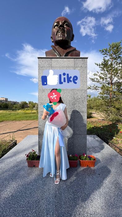 Вечерние платье в отличном состояние