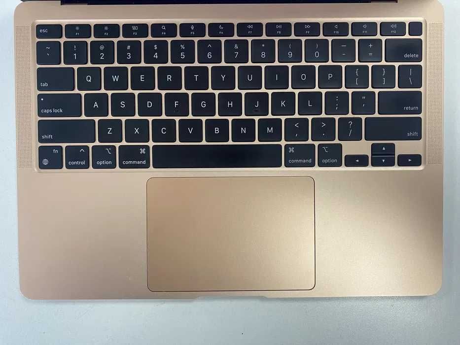 Ноутбук MacBook Air 13 - 13.3 2K/Apple M1/8ГБ/SSD 256ГБ/M1 GPU