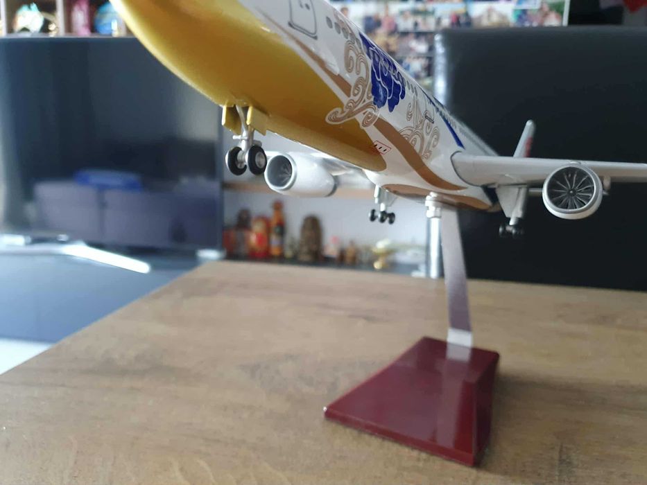 Macheta uriașă de avion Air China cu roti | Perfect pt cadou
