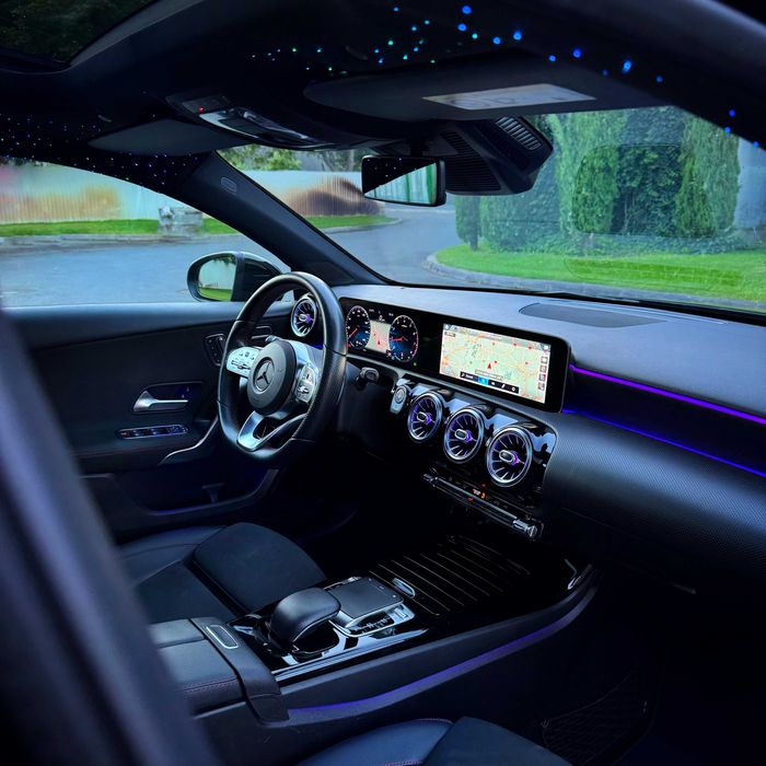 Mercedes-Benz A-Class AMG Display Panoramic Ambiental Plafon Instelat