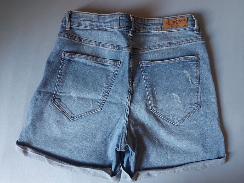 Pantaloni scurți de blug