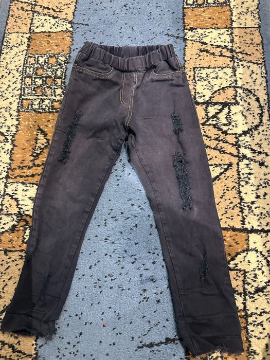 Детски дънки размер 4-5г.