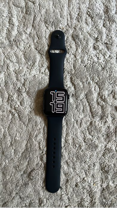 Продам apple watch se