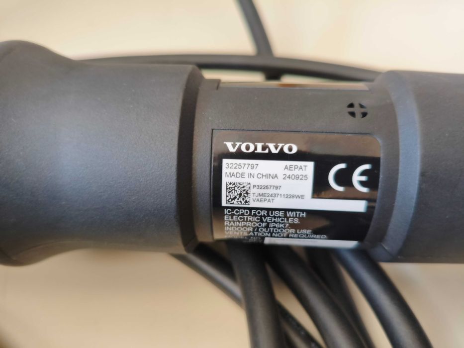 Оригинална зарядна станция VOLVO ТYPE 2 тип шоко 2.3 kW 4 метра 10A