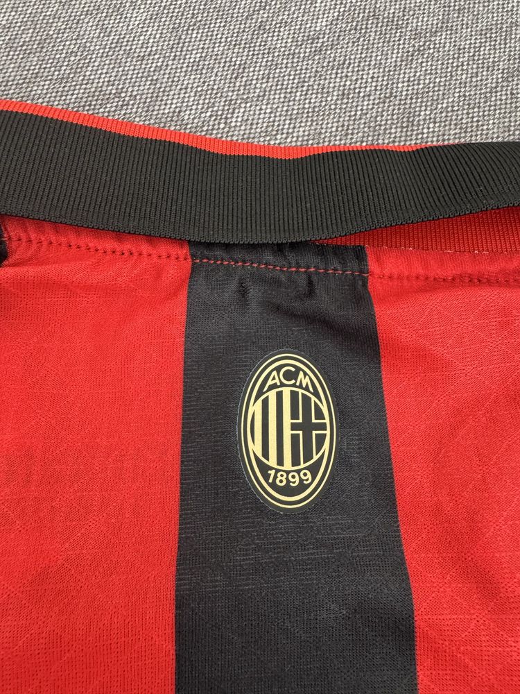 Тениска на Милан, 125 години, Player version AC Milan