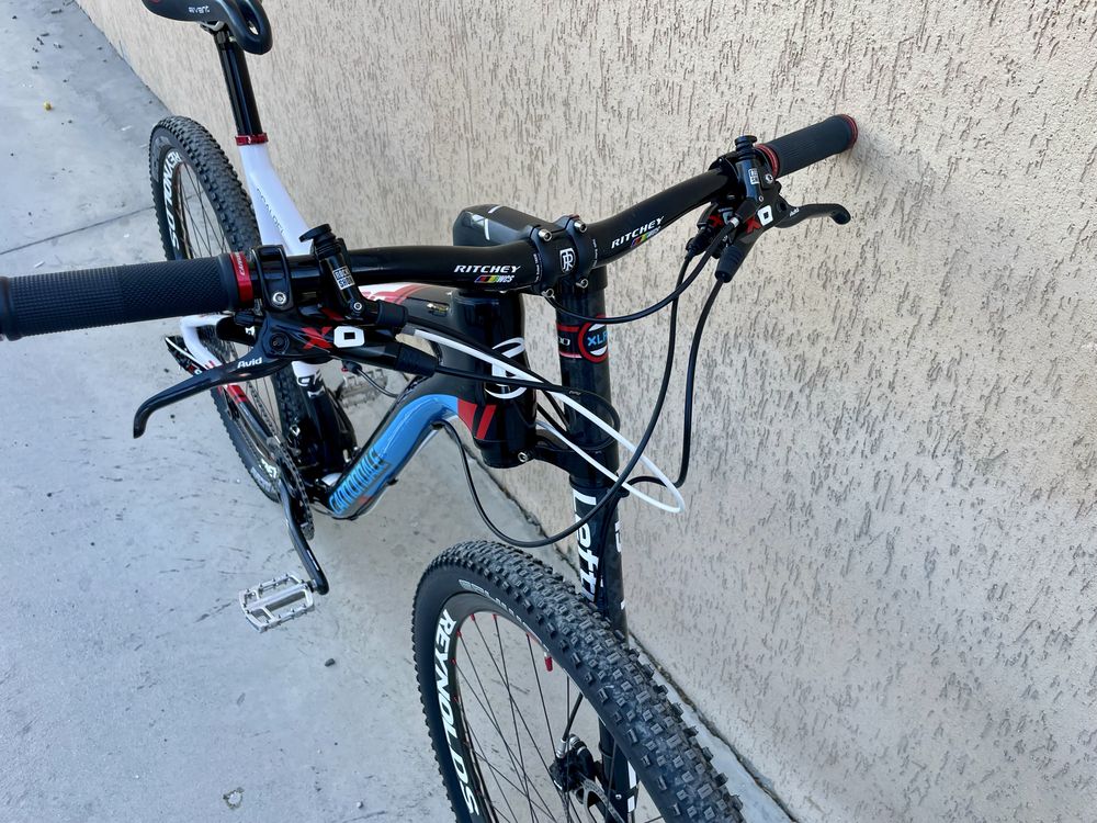 Bicicleta cannondale full suspension lefty