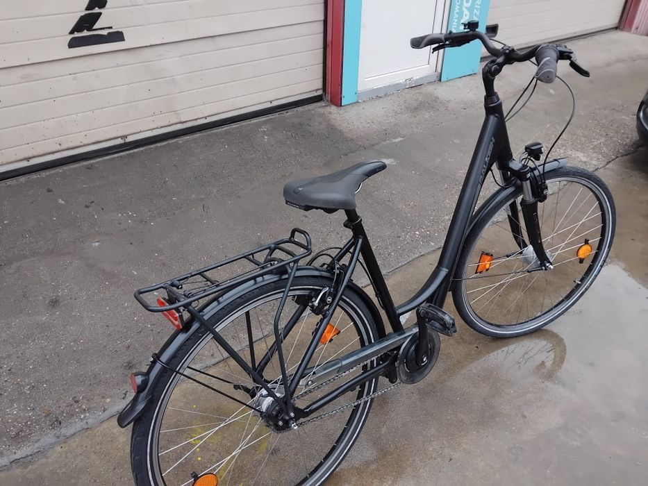 Vând bicicleta din aluminiu pentru damă