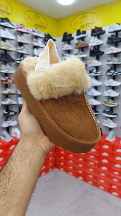 Papuci UGG cu elastic 36-41