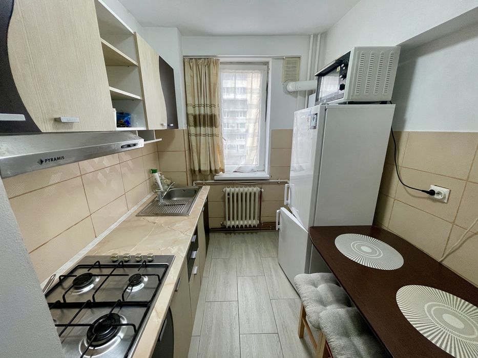 Inchiriez apartament 2 camere, cart Gheorgheni, Bizusa
