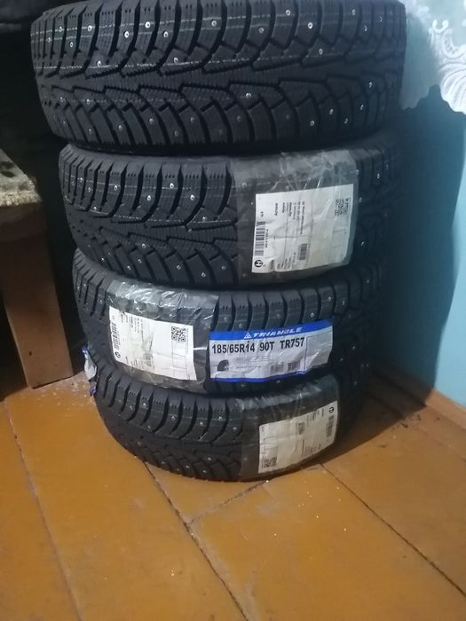 Продам новую резину.