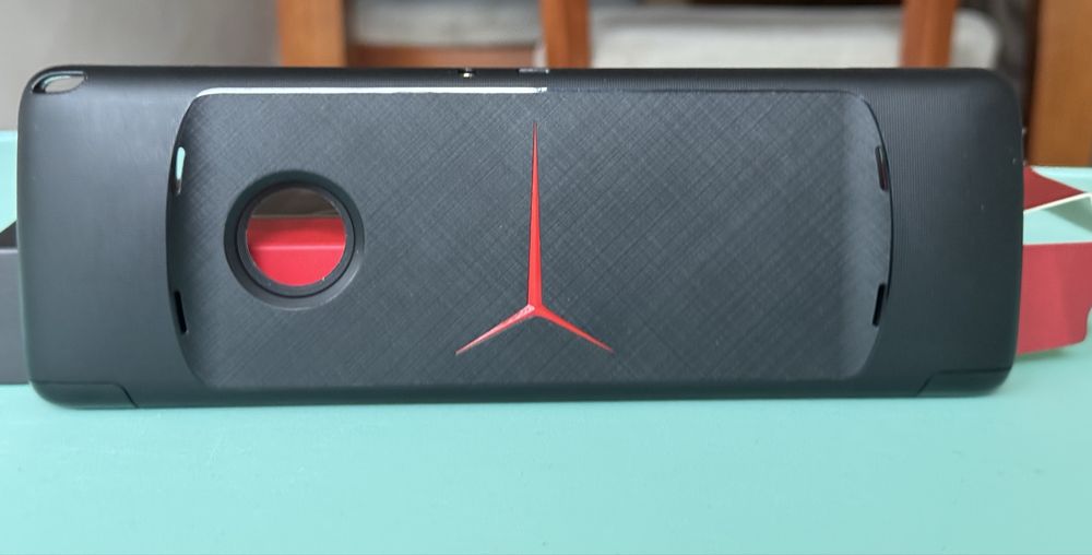 Продавам Motorola Gamepad