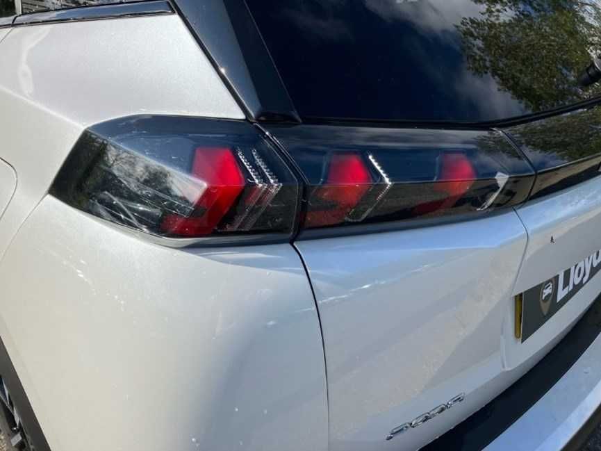 Dezmembrari Dezmembrez Piese piesa Dez Peugeot 2008 1.2 L 130cp  2023