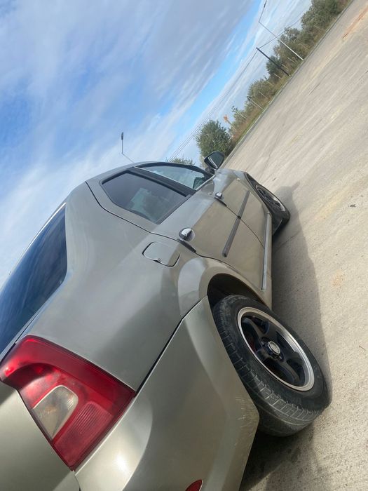 Vând Logan An stare foarte bună de funcționare acte valabile