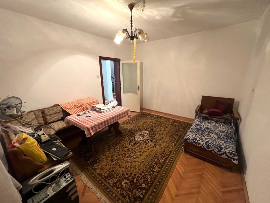 Casă spațioasă și primitoare în Viile Satu Mare – zona Dealu Mare