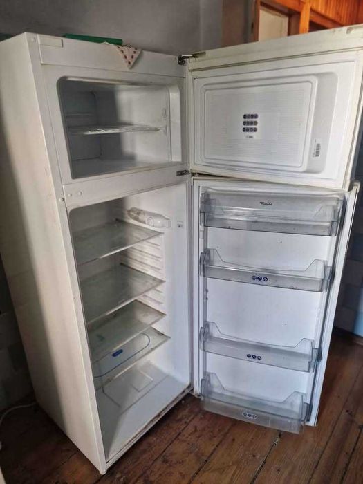 Frigider Whirlpool