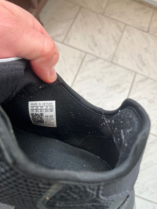 Доста запазени, без забележка